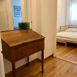 Beautiful Square View Apartment In Central Geneva