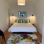 Geneva Cosy
