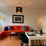 Geneva Cosy