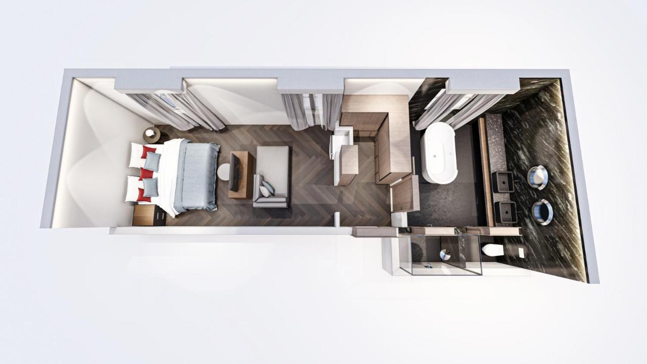 D Hotel 4*