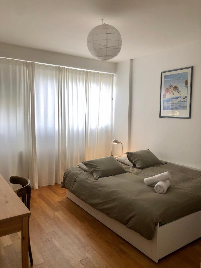 Beautiful Square View In Central Apartamento Genebra