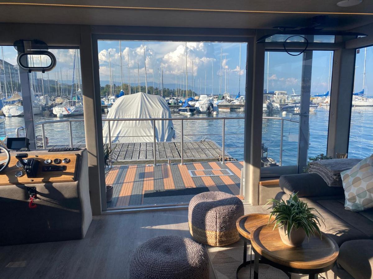Houseboat - Dormez Sur Le Lac