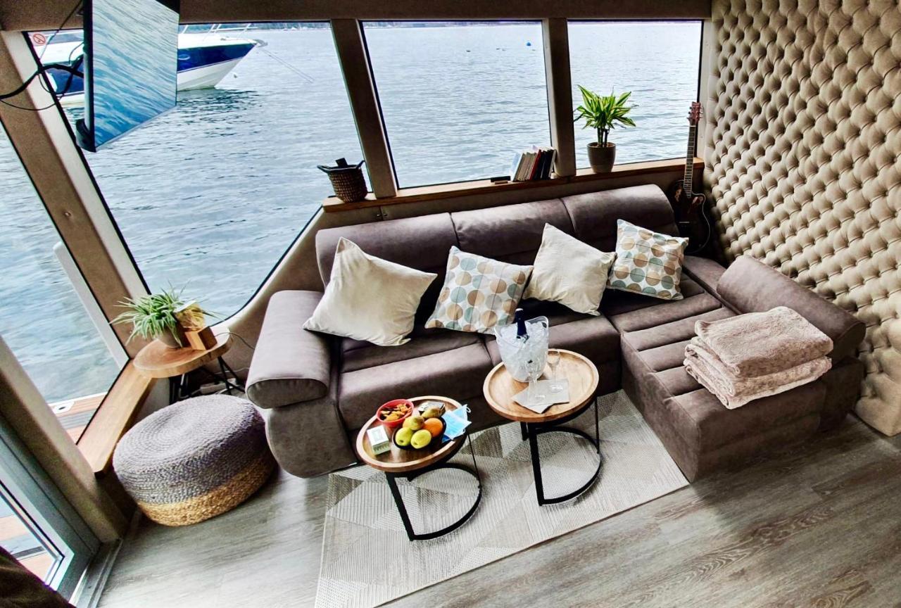 Houseboat - Dormez Sur Le Lac Bateau-hôtel