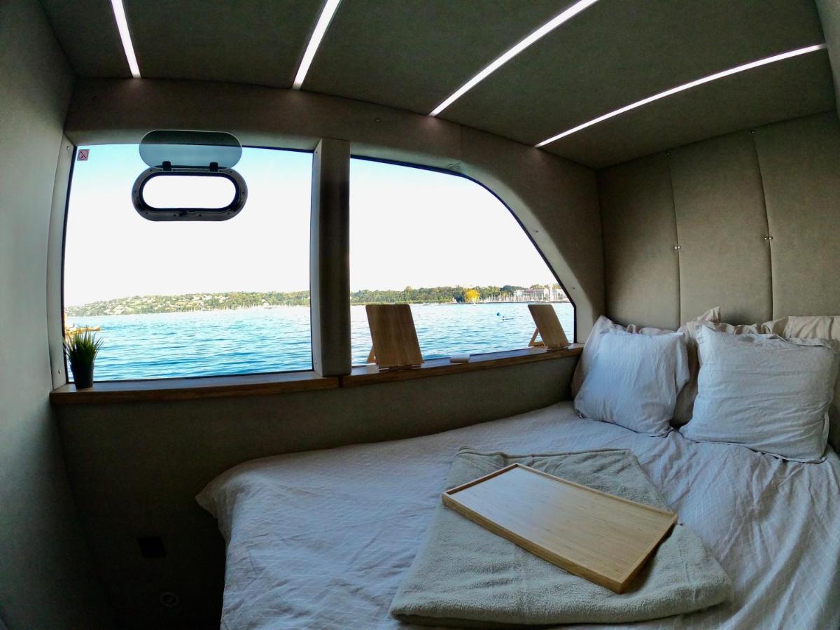 Bateau-hôtel Houseboat - Dormez Sur Le Lac *