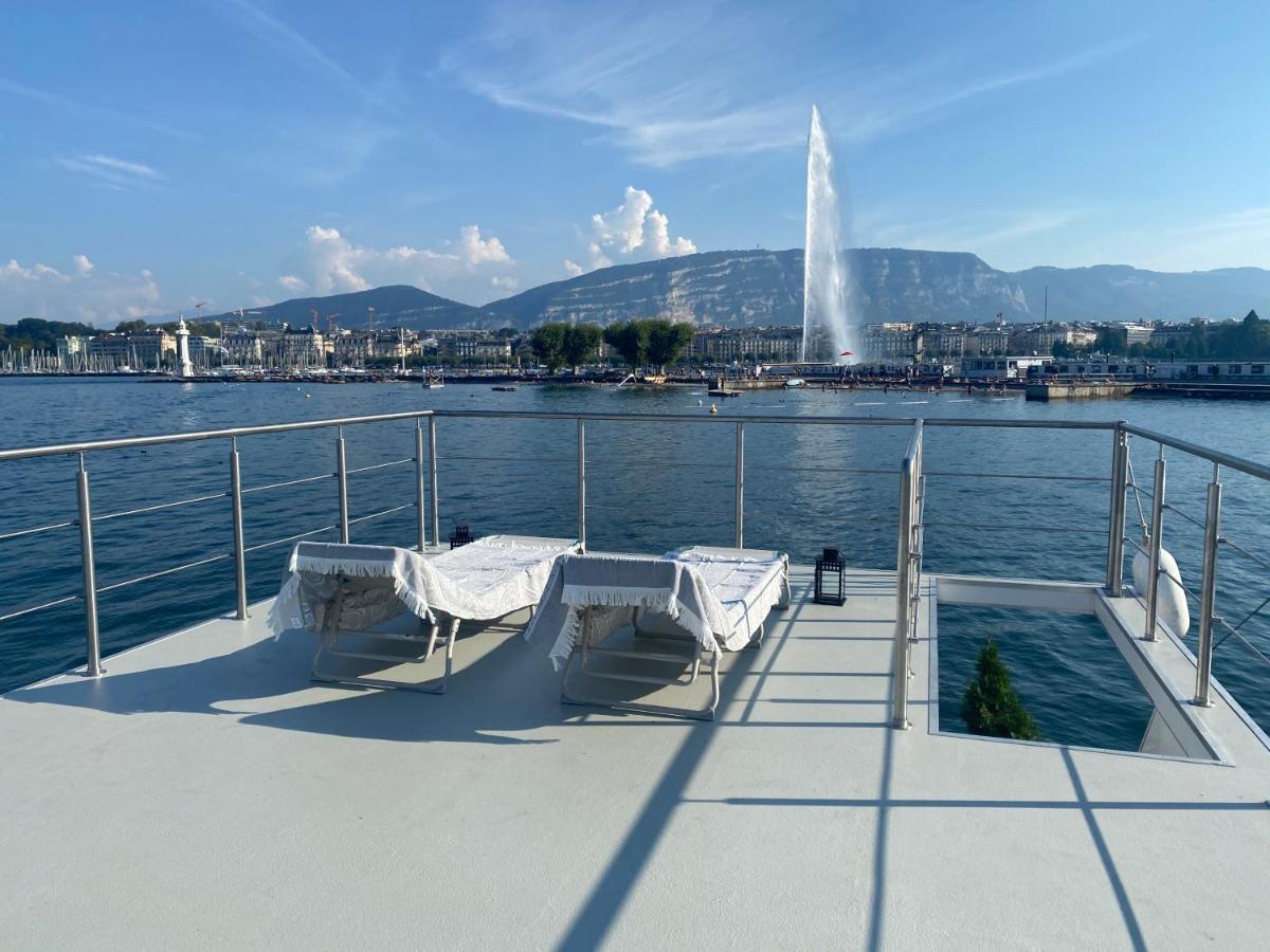 Houseboat - Dormez Sur Le Lac Bateau-hôtel