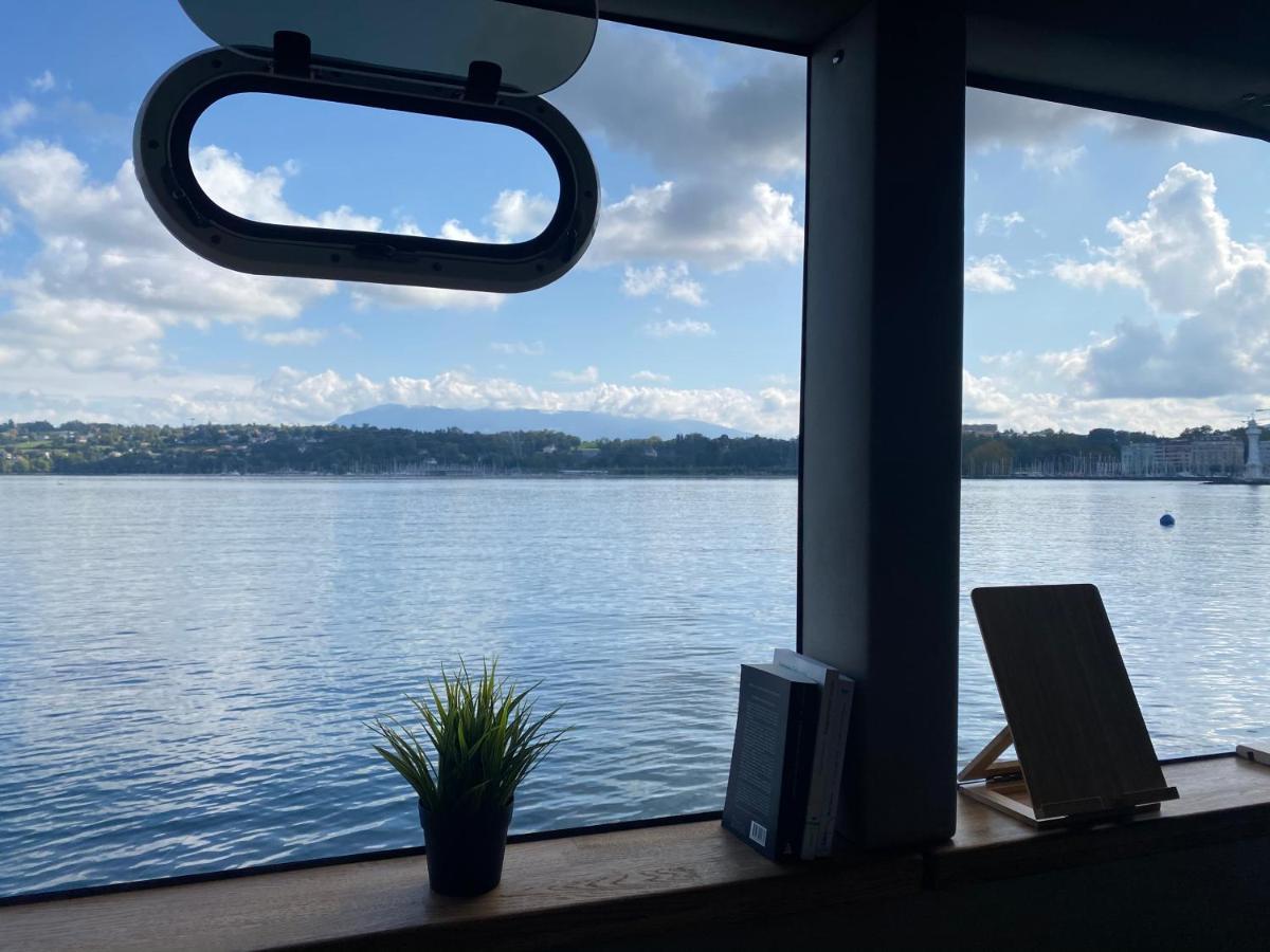 Houseboat - Dormez Sur Le Lac