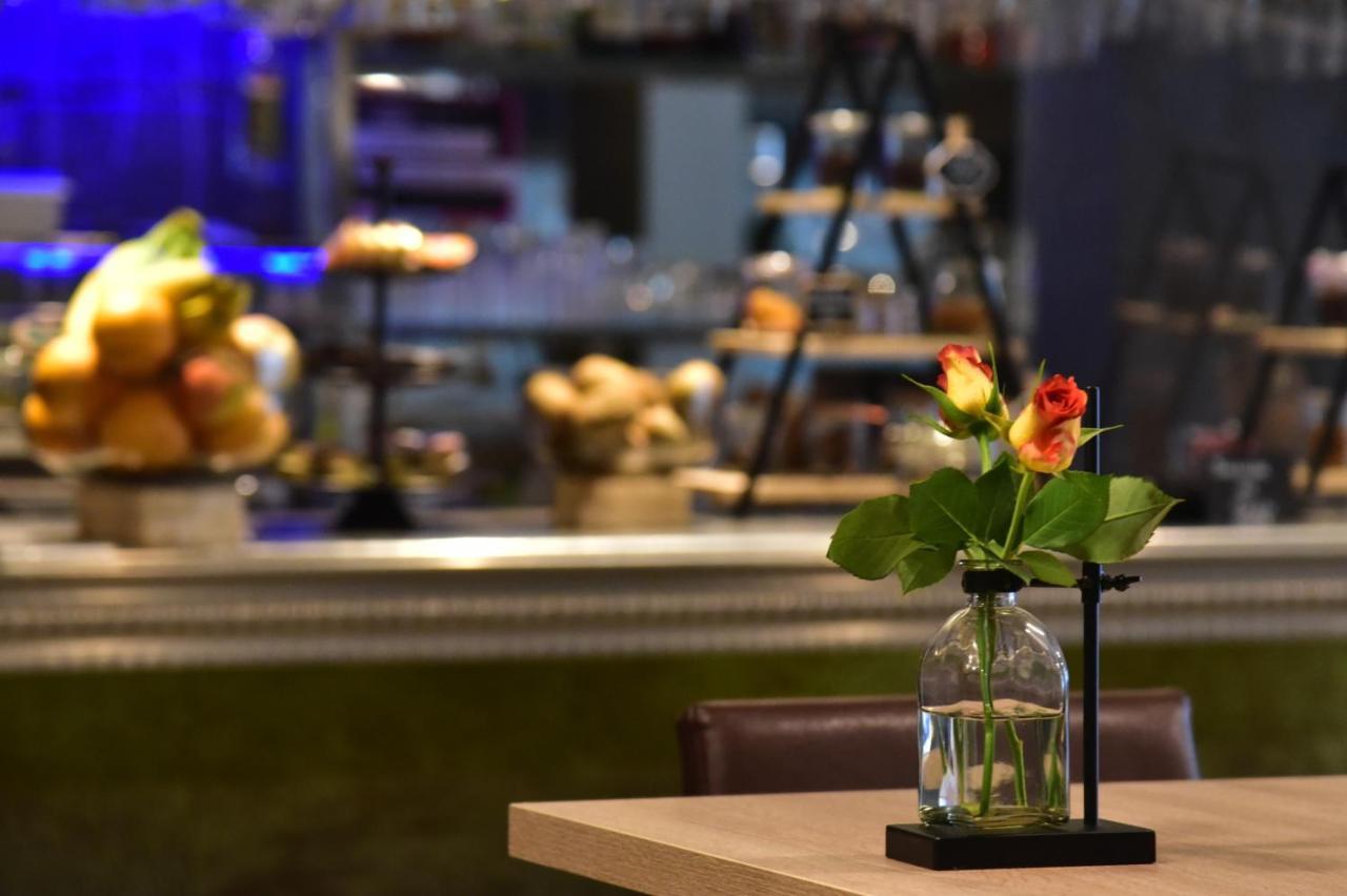 Hotel Rousseau 3*