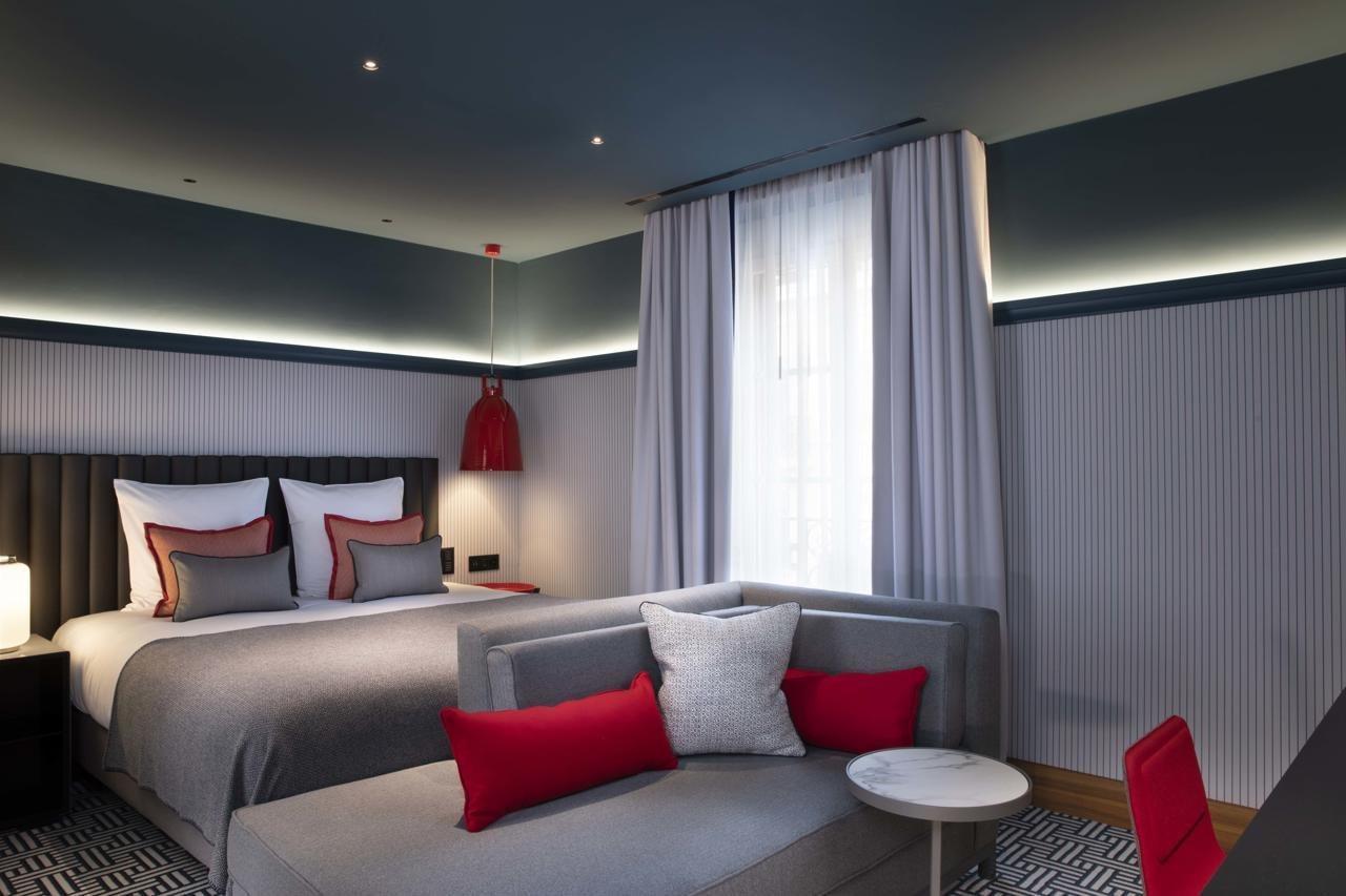 D Hotel 4*
