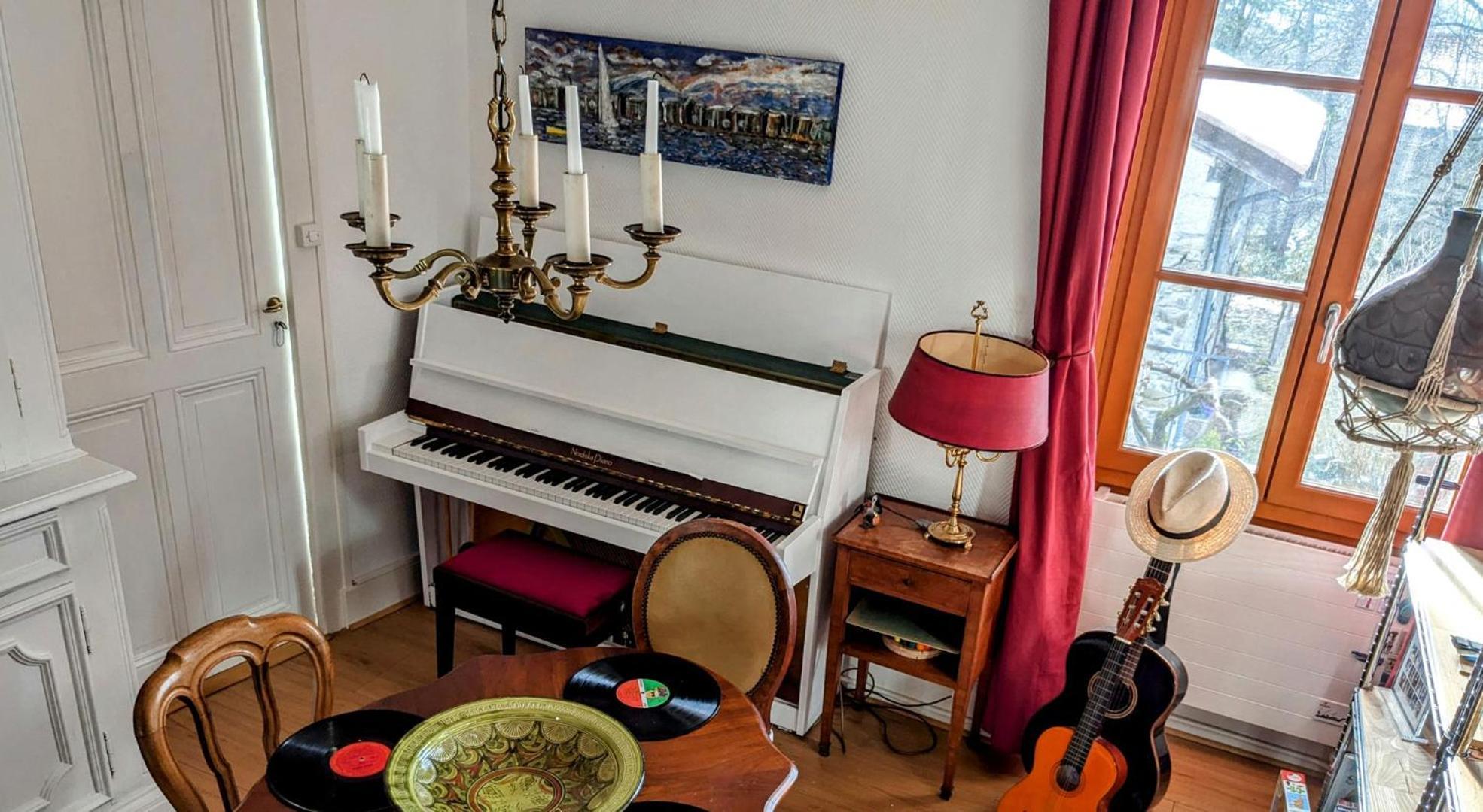 I Vernier, * Genève
