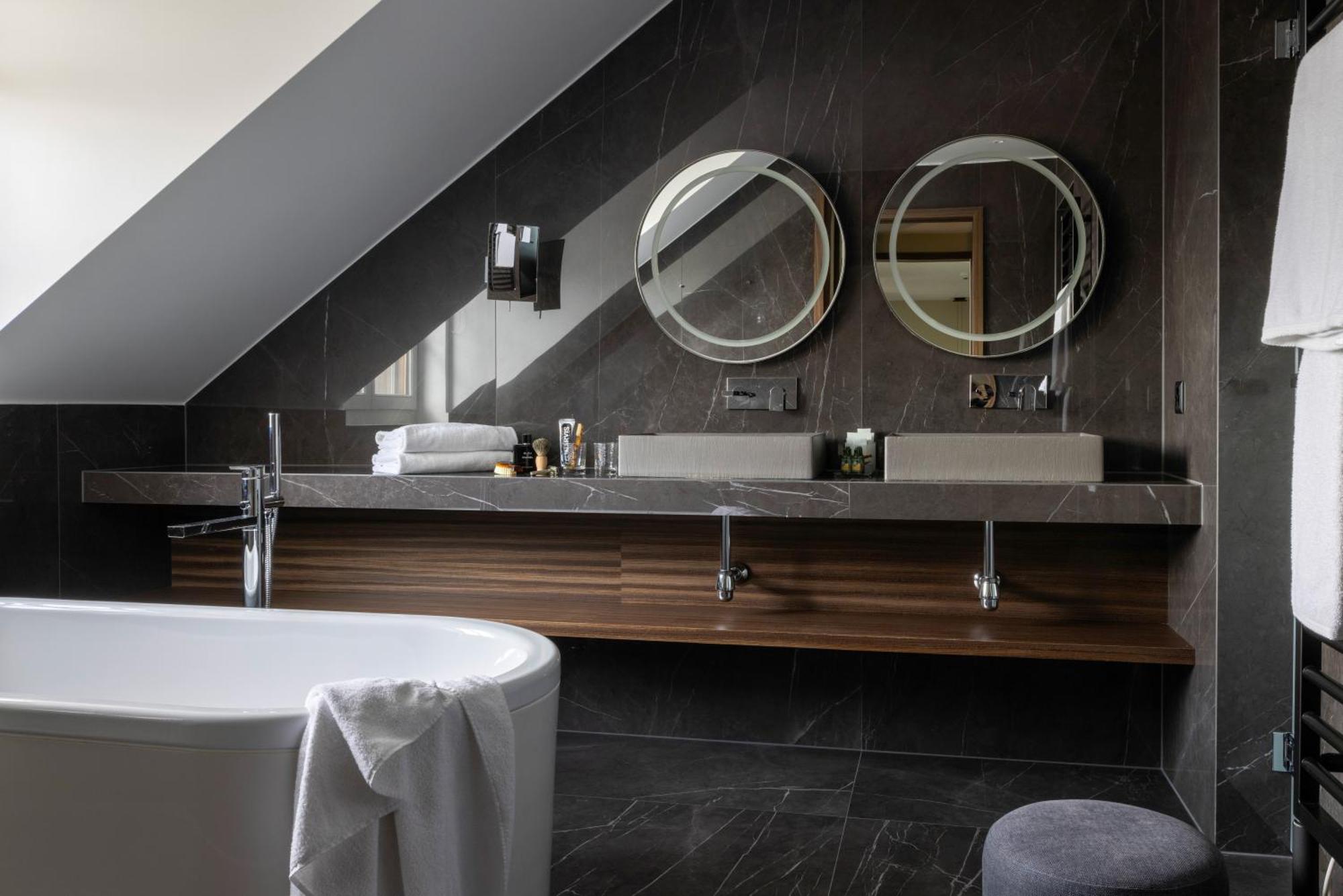 Hotel D 4*