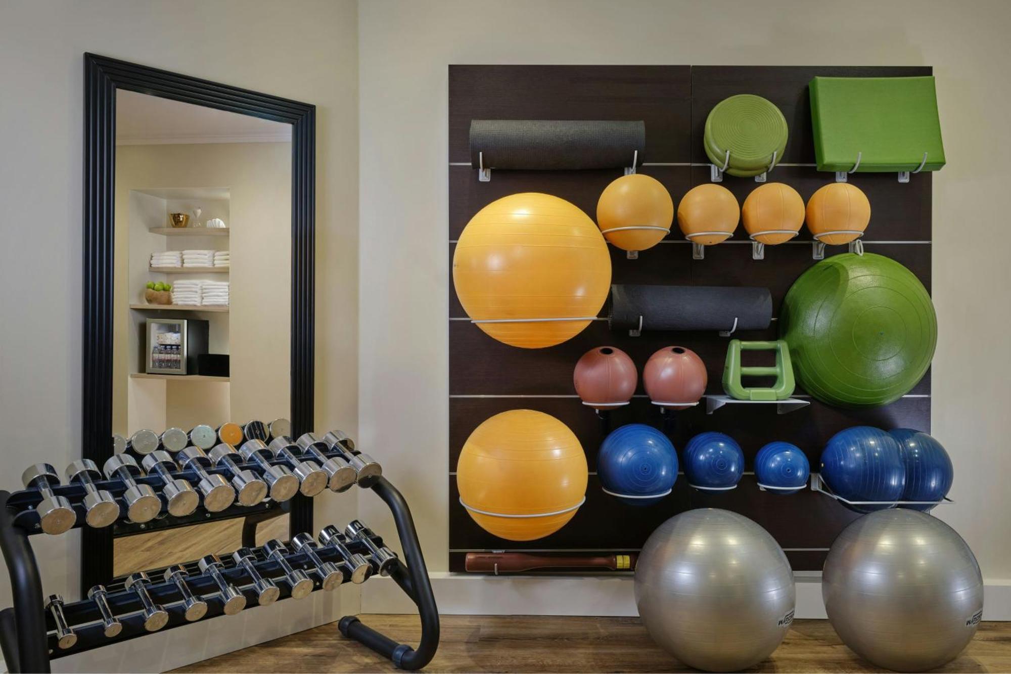 The Ritz-carlton De La Paix, 5*