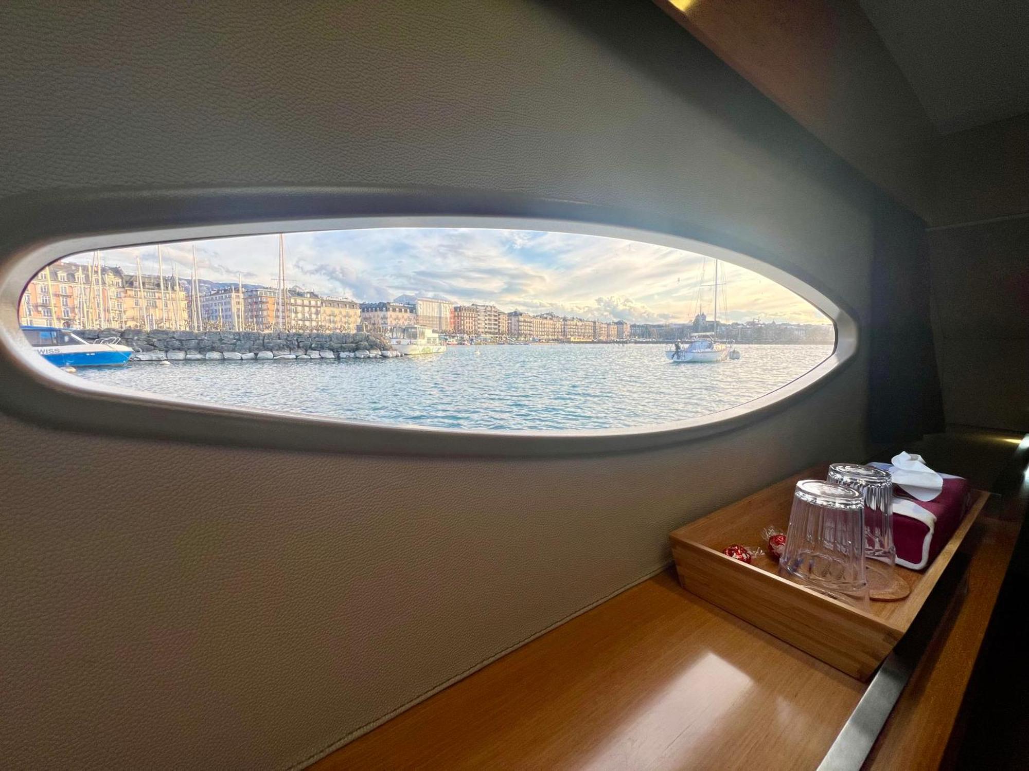 Floatinn Boat-bnb Ginebra