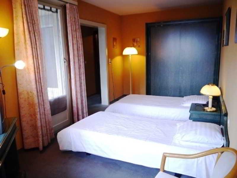 Hotel 33 3*