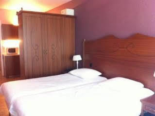 33 Hotel Genève