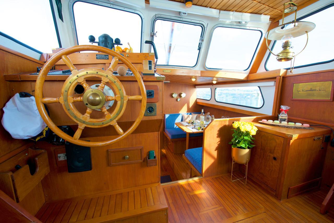 Botel Homeboat-maison Flottante Genf