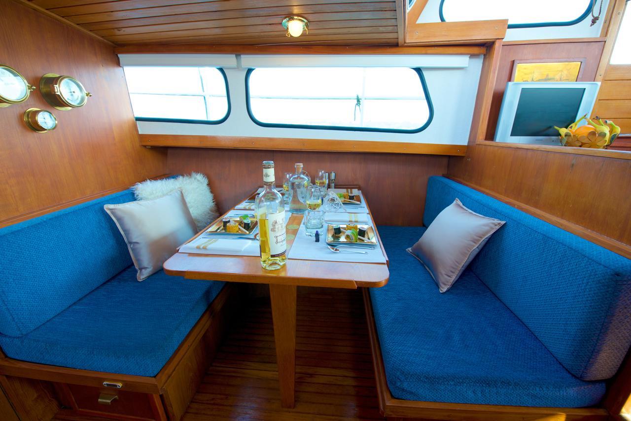 Botel Homeboat-maison Flottante 4*