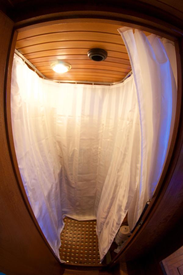 Botel Homeboat-maison Flottante 4*