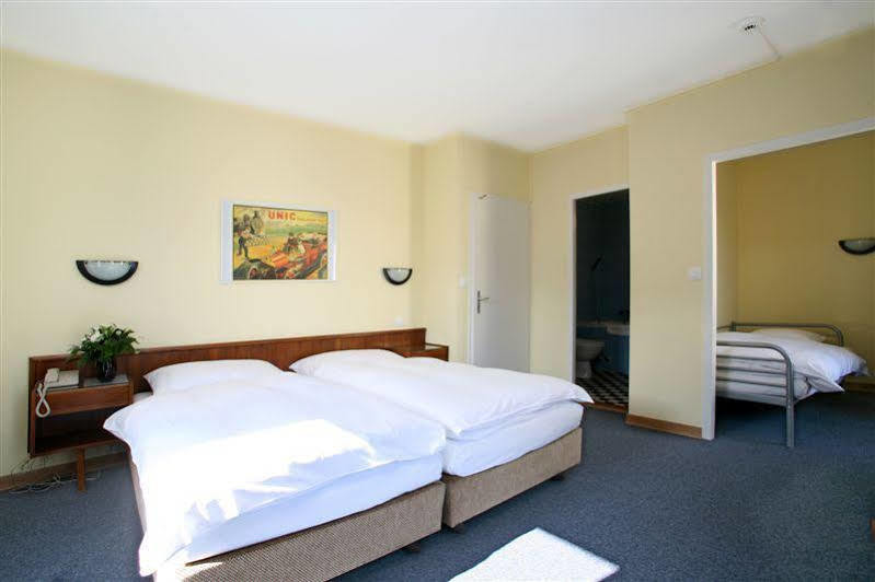 Lido Hotel 2*