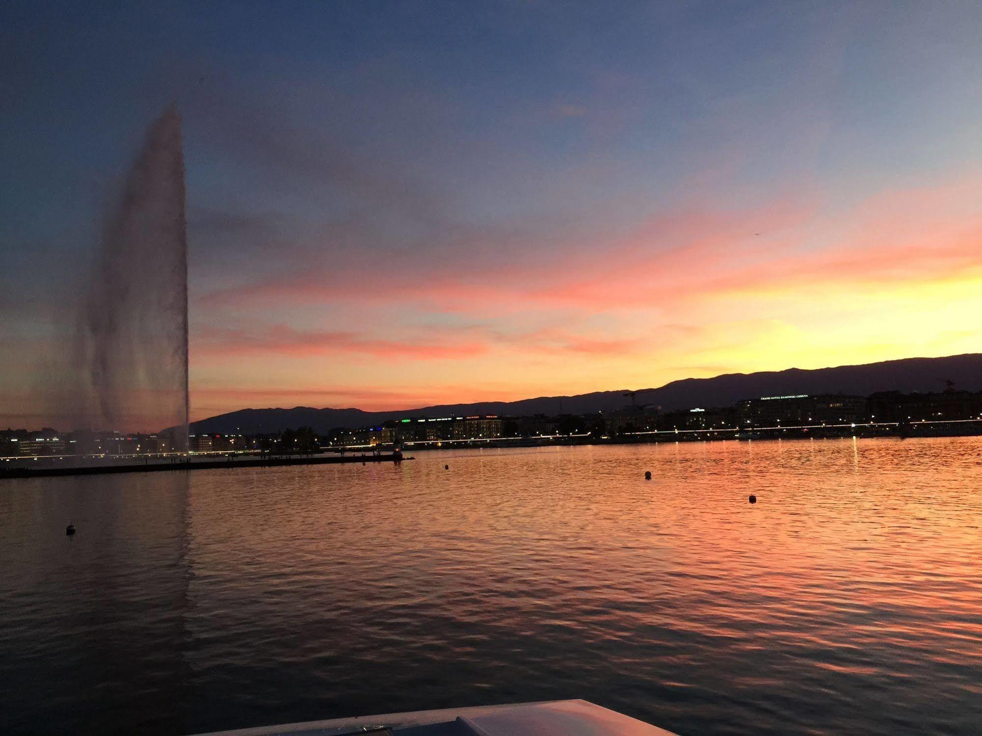 Floatinn Boat-bnb Hotel en barco