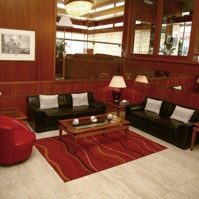 Ibis Centre Hotel 3*