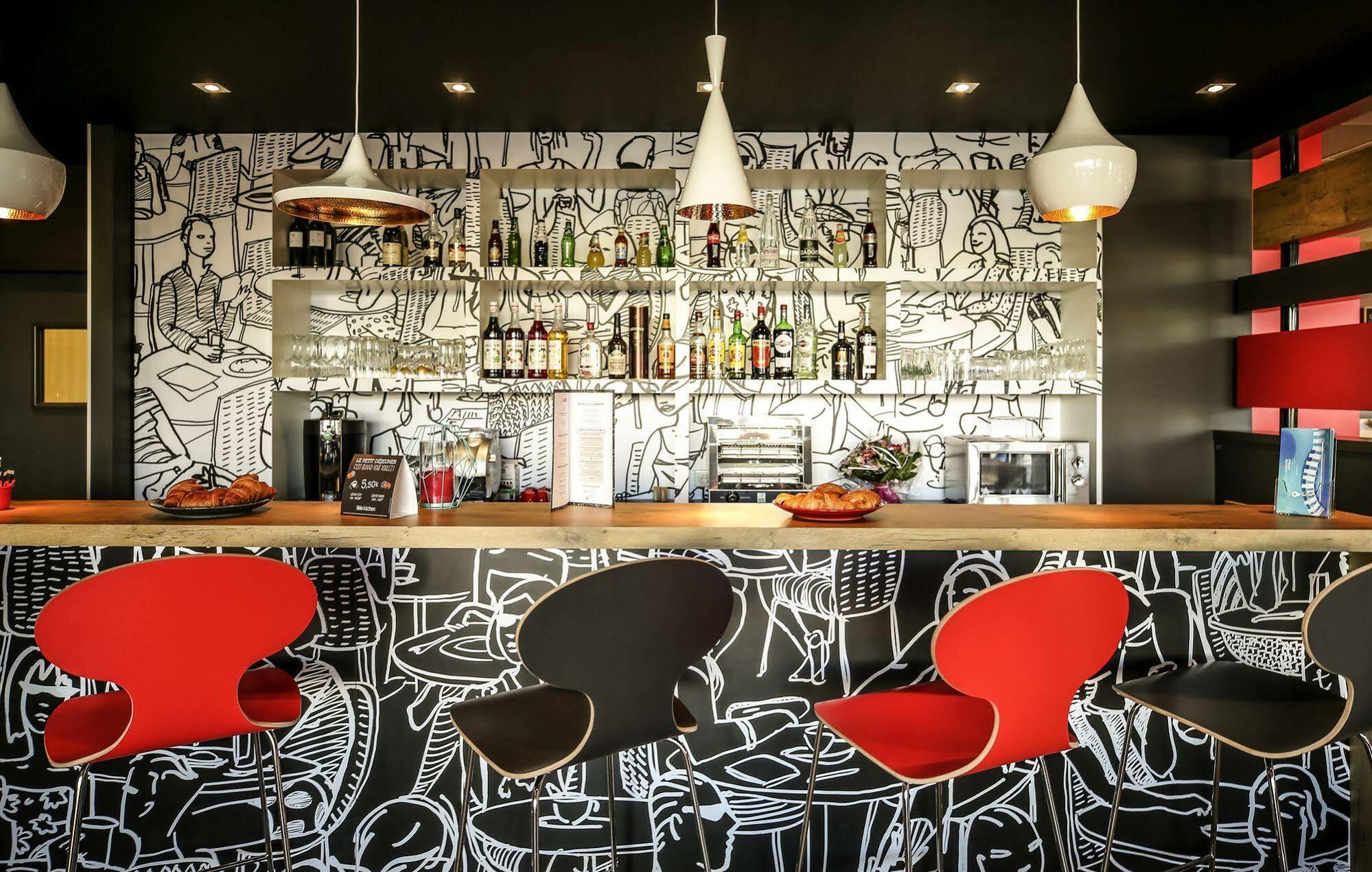 Ibis Centre Hotel 3*