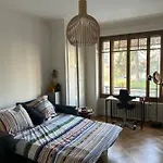 Double Bedroom & Kitchen - Perle Du Lac, Geneva