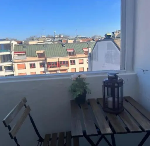 Apartment In Eaux-Vives, Balcony View