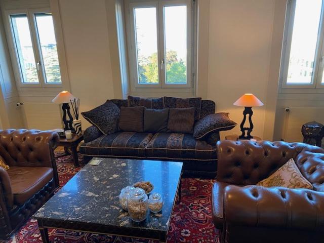 Geneve, Plein Centre,belle Vue Lac, Splendide Et Grand Apartamento Genebra