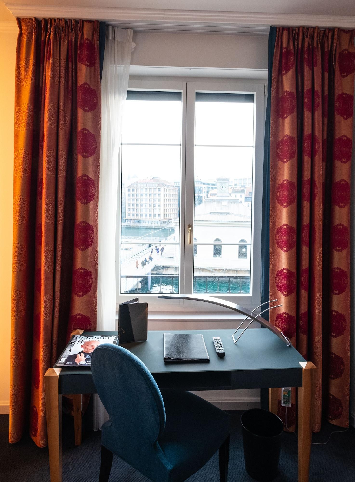 Hotel The Ambassador 4*