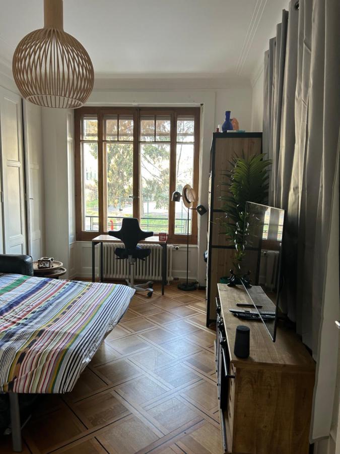 Double Bedroom & Kitchen - Perle Du Lac, Habitación en casa particular Ginebra