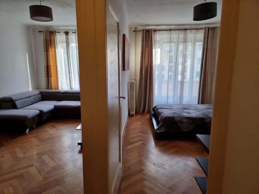 Joli Aux Eaux Vives Apartamento Ginebra