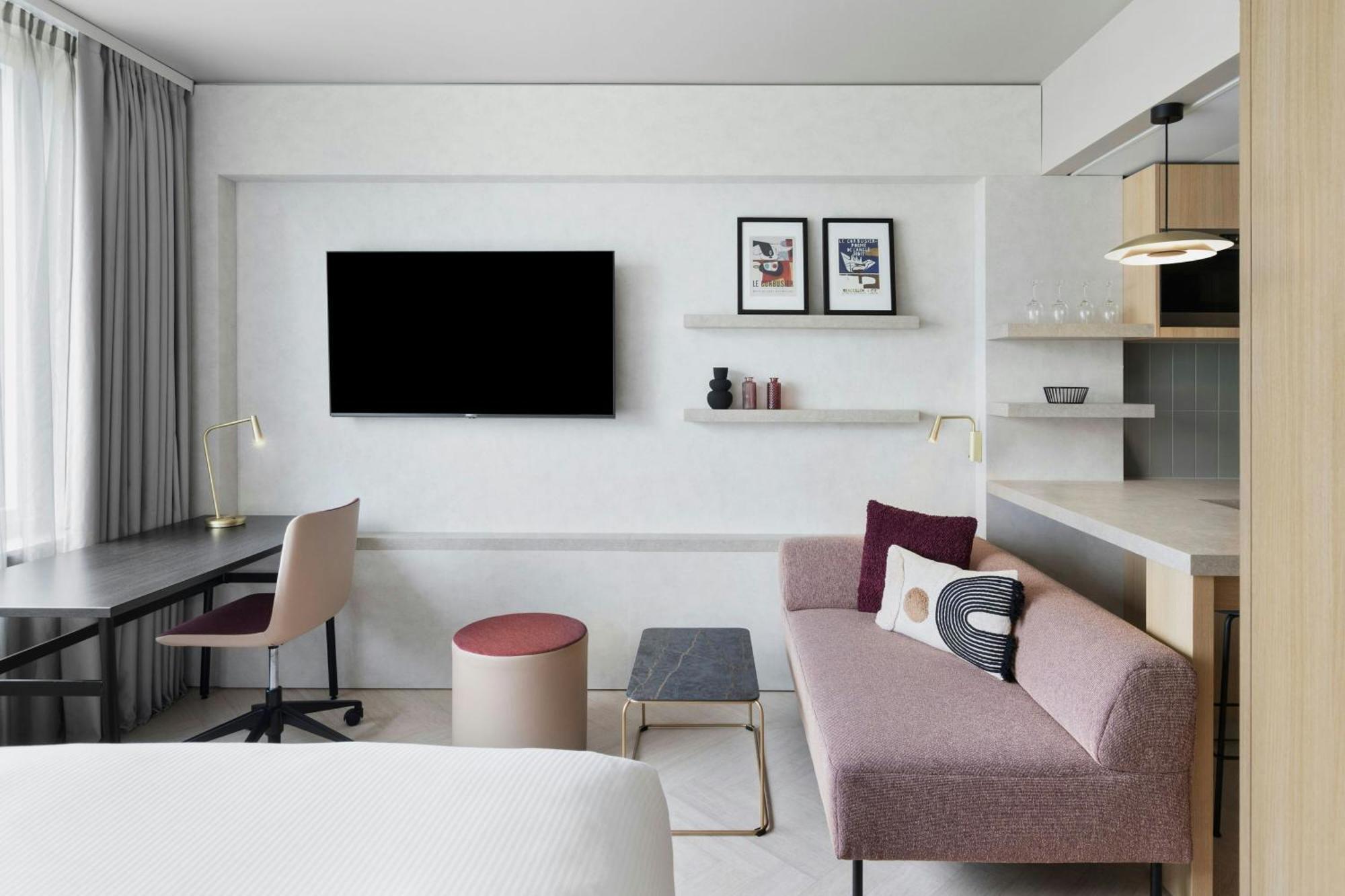 By Marriott Nations Hotel Genebra