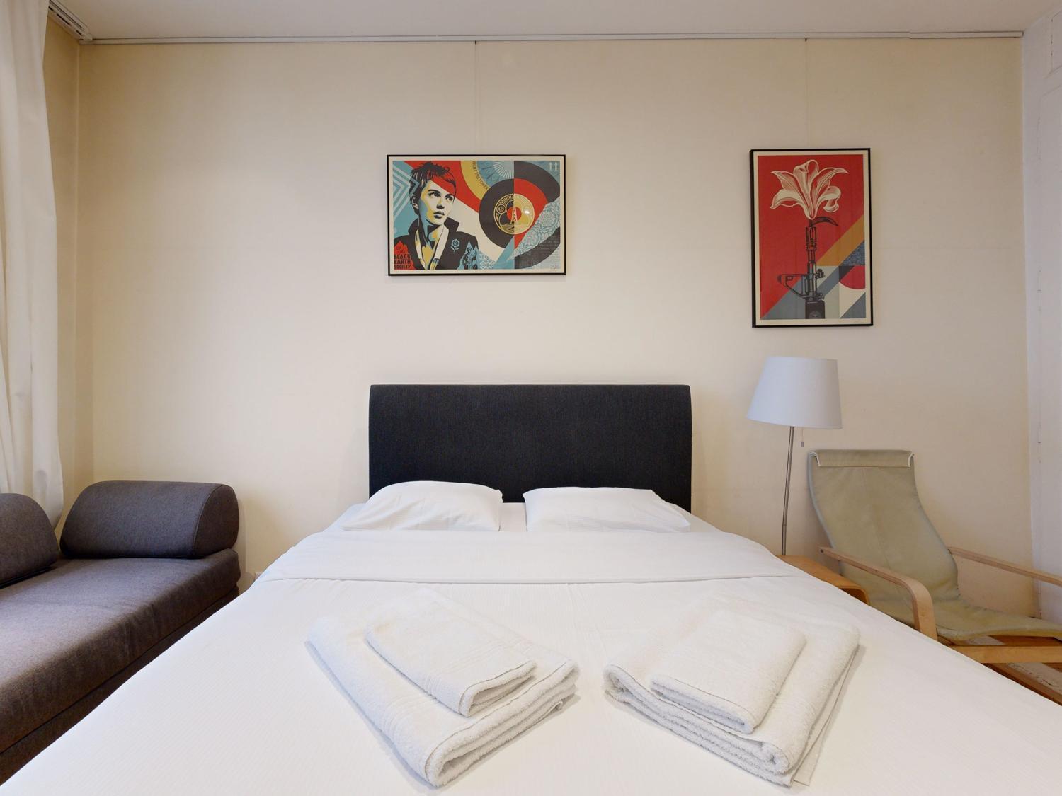 Magnificent Two Bedroom In A Luxury Building * Genève
