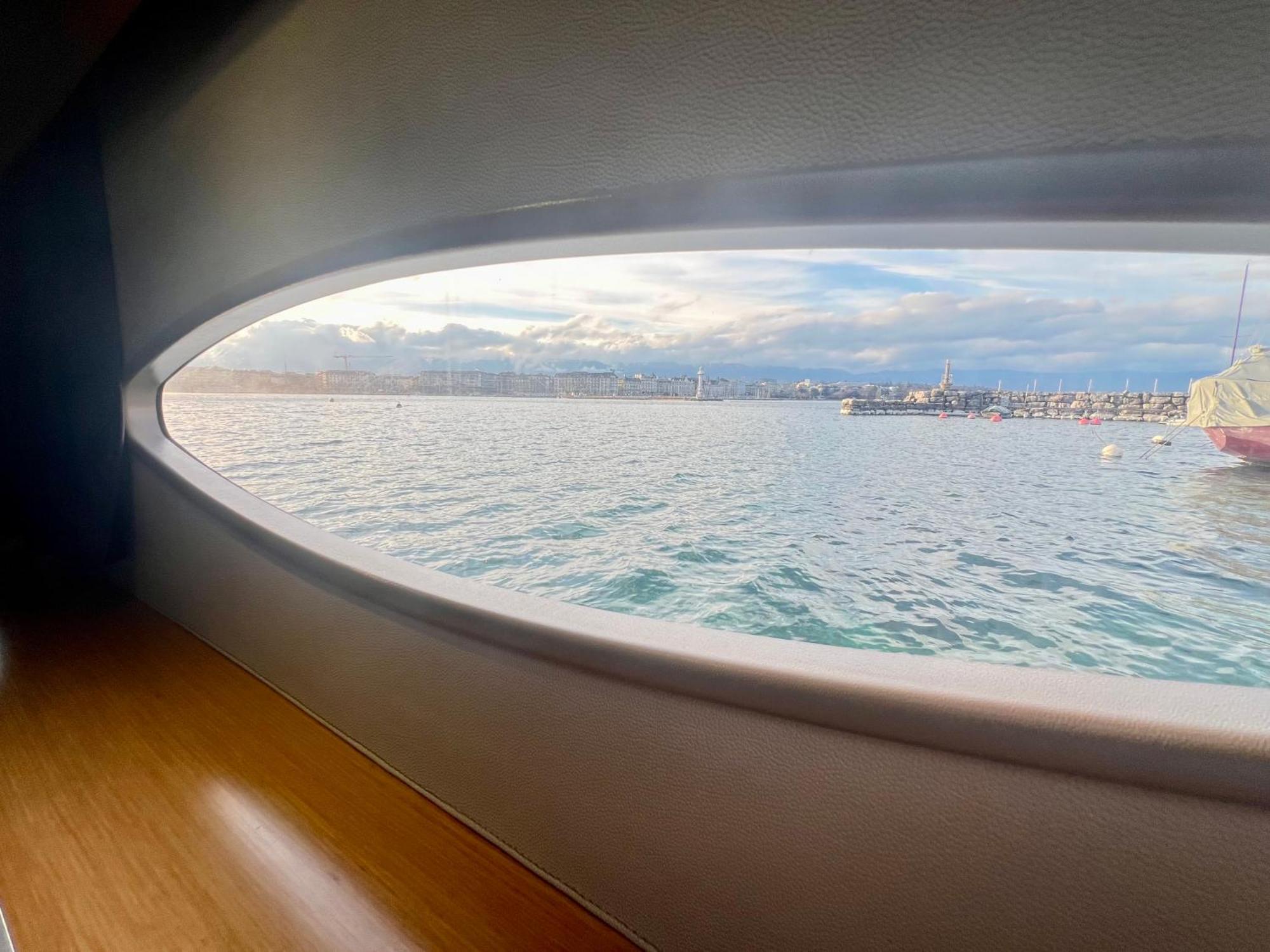 Floatinn Boat-bnb 3* Genève