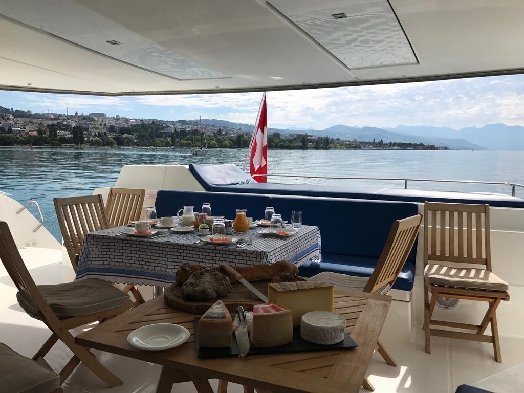 Floatinn Boat-bnb Genève