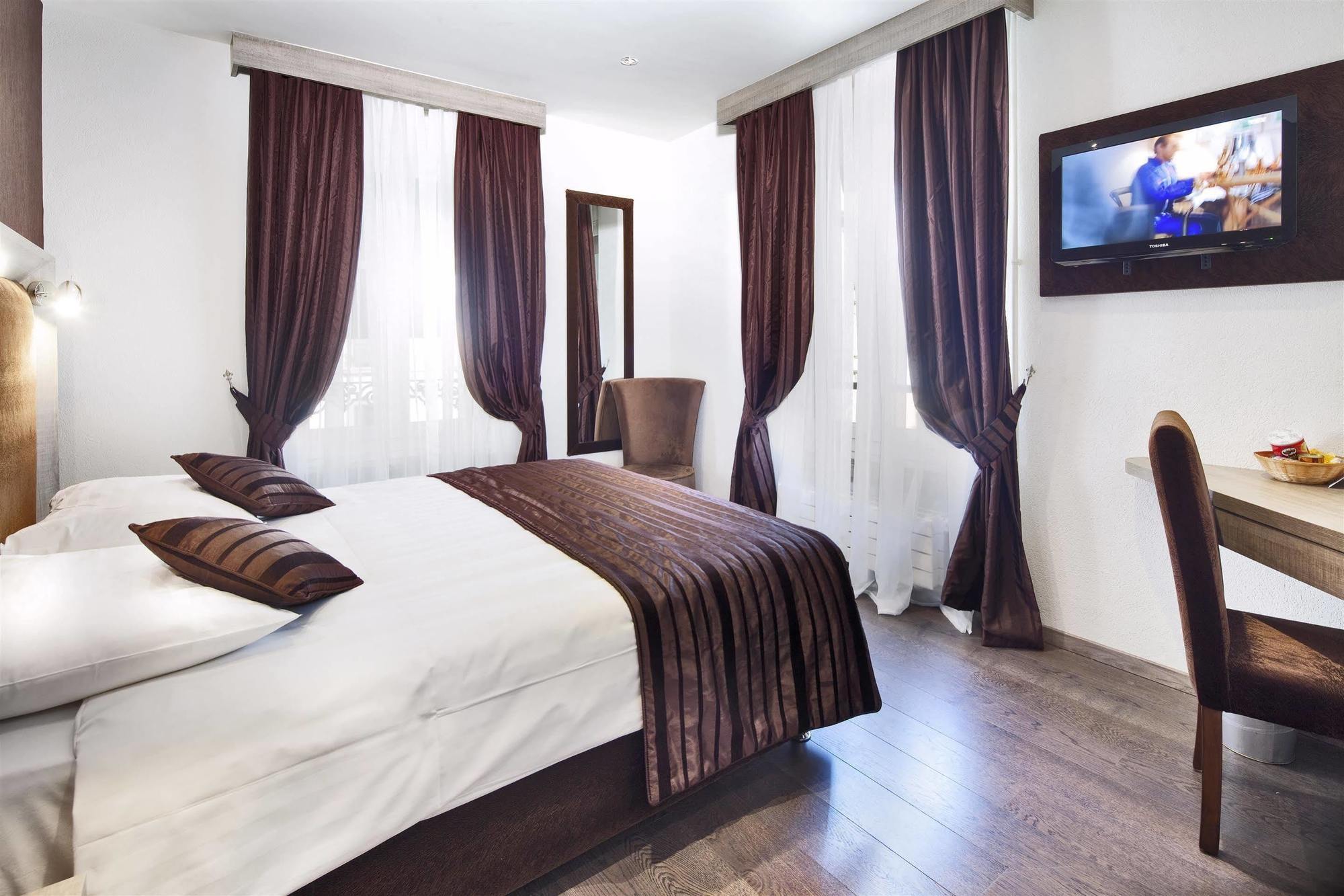Hotel Strasbourg 3*
