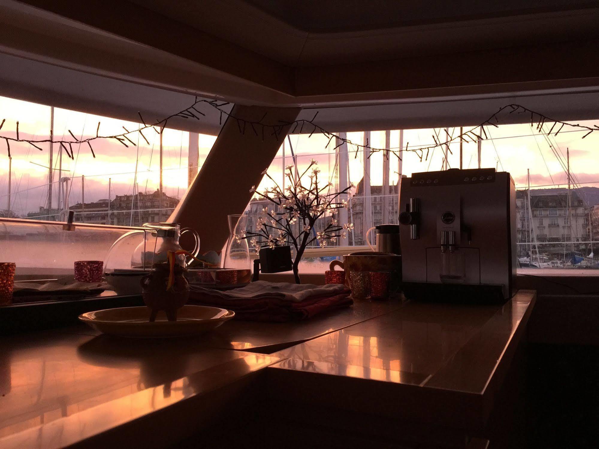 Floatinn Boat-bnb