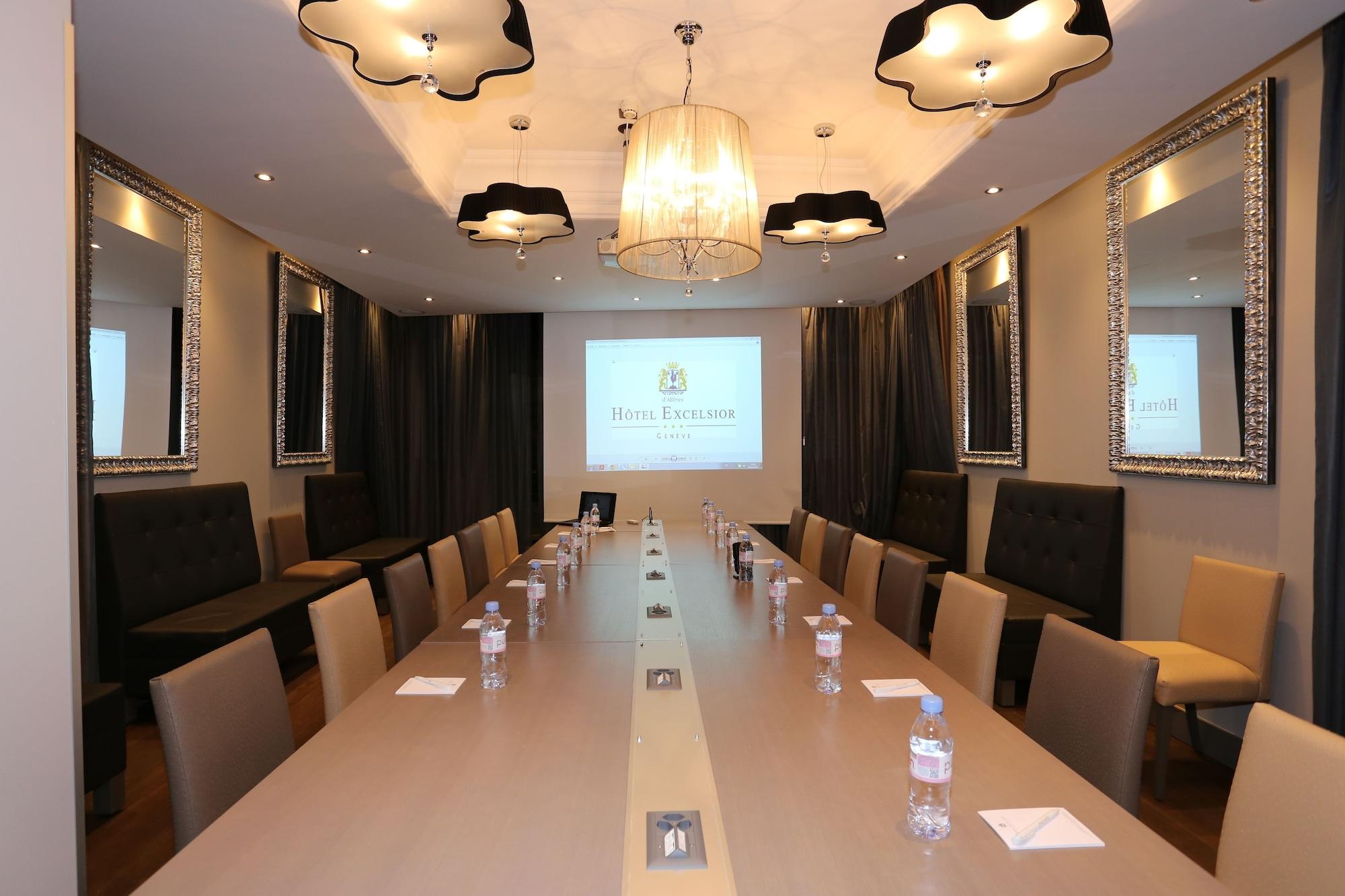 Excelsior Hotel 3*