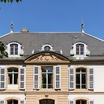 Hôtel Résidence Parc des Eaux Vives