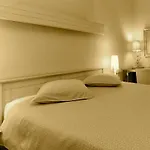 Hotel Les Arcades