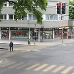 Spacious Apartment In Servette