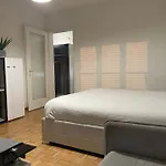 Cosy Apartment - Geneva Centre