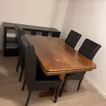 5 Rooms In The Same House