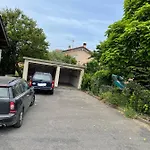 5 Rooms In The Same House