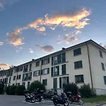 Quaint Apartment Central Geneva
