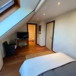 Charmant Appartement Au Coeur Des Eaux-Vives