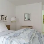 Spacious & Elegant Apartment Next To River