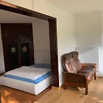 Le Grand-Saconnex Guesthouse, 5 Min Walk To Airport