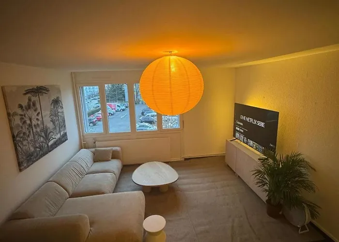 Spacious 3 Bedroom Duplex, Netflix, Remote Work
