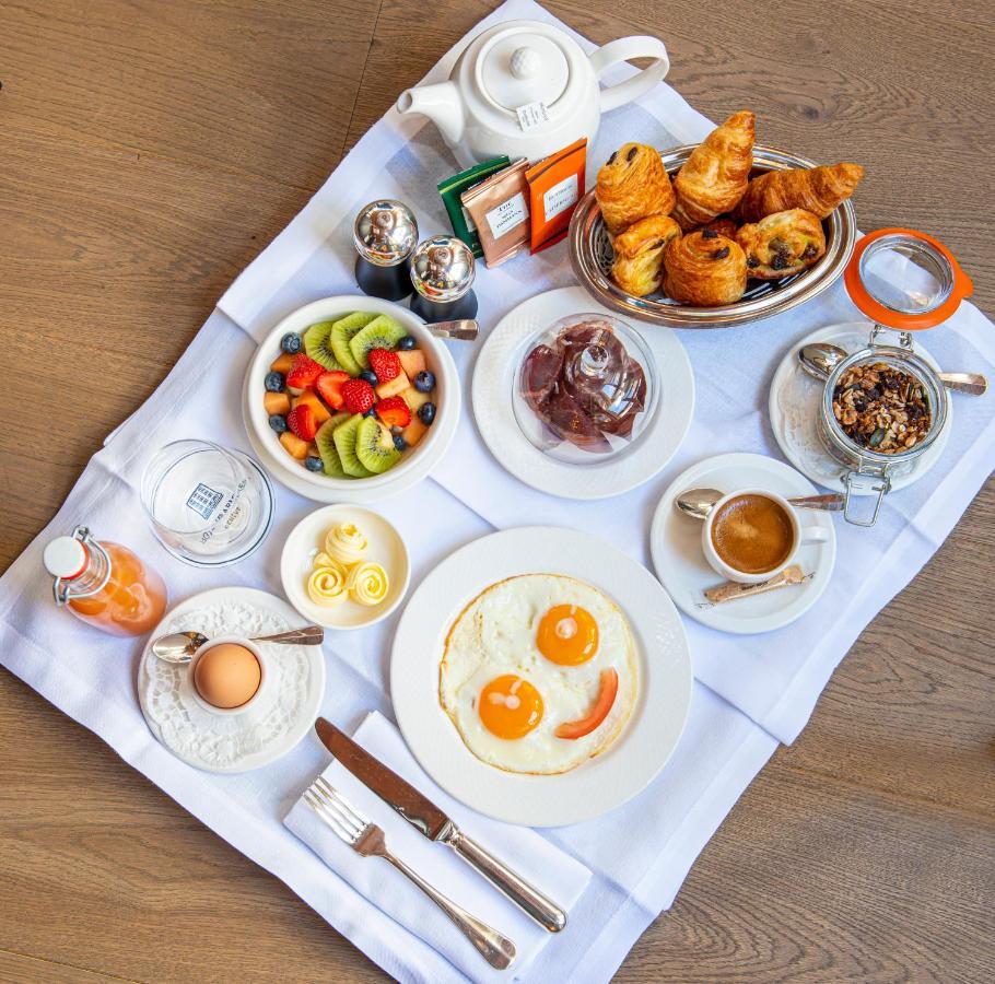 Les Armures Hotel